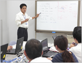 若い開発者の育成に取り組んでいます